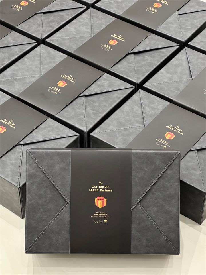 手机支架 &middot; 充电器 &middot; 加湿器 礼盒
